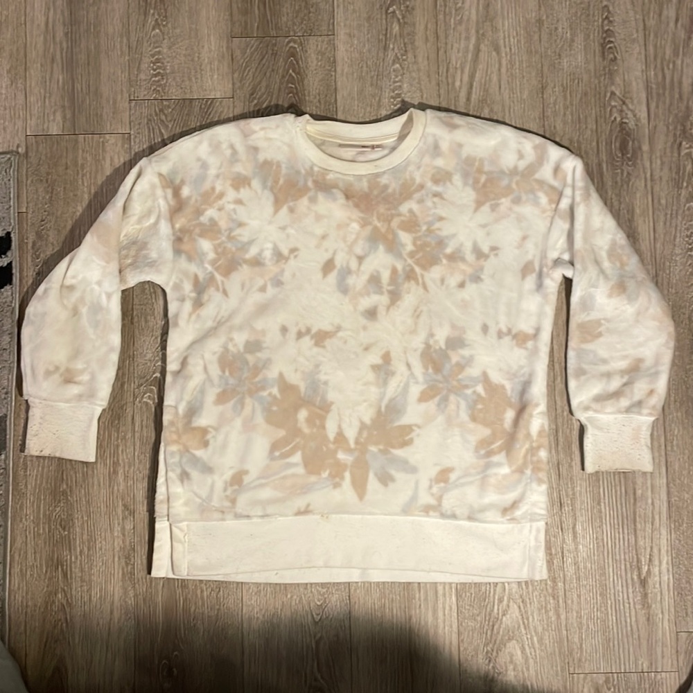 SO Womens XS soft sweater